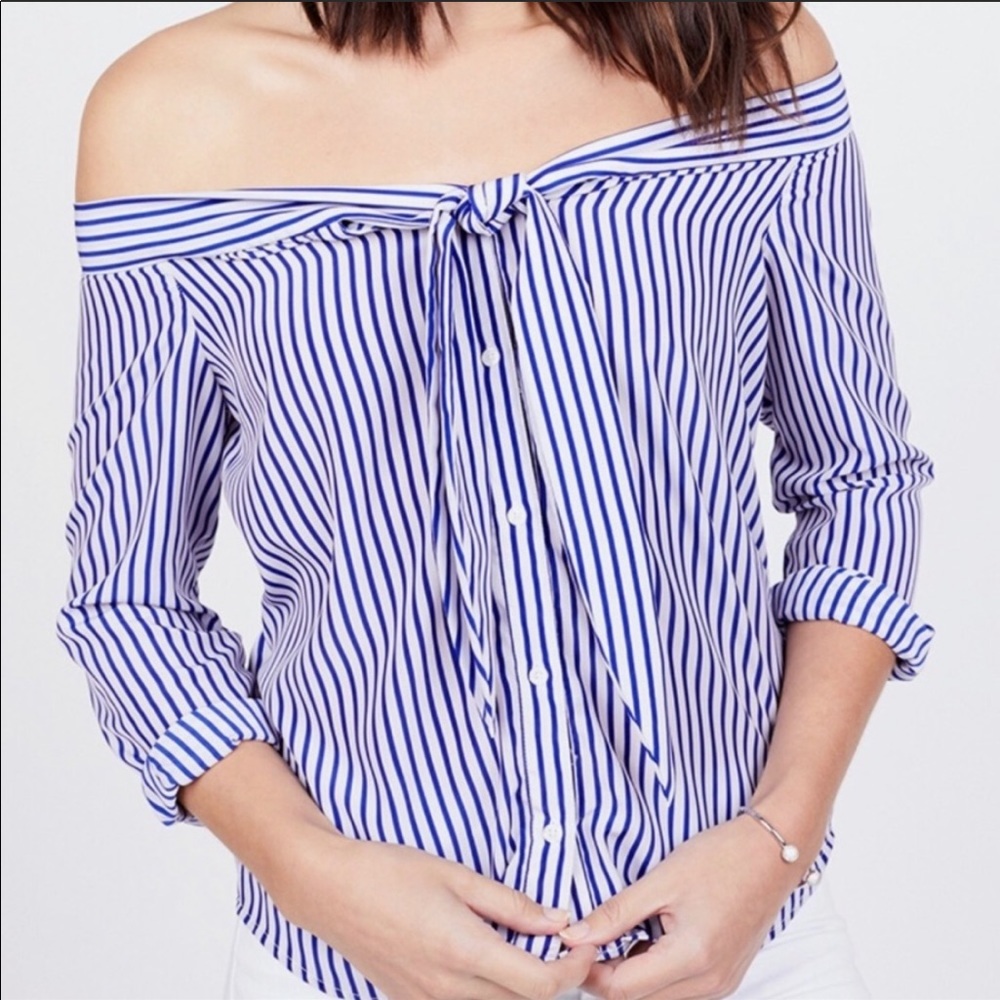 Ava Off the shoulder top